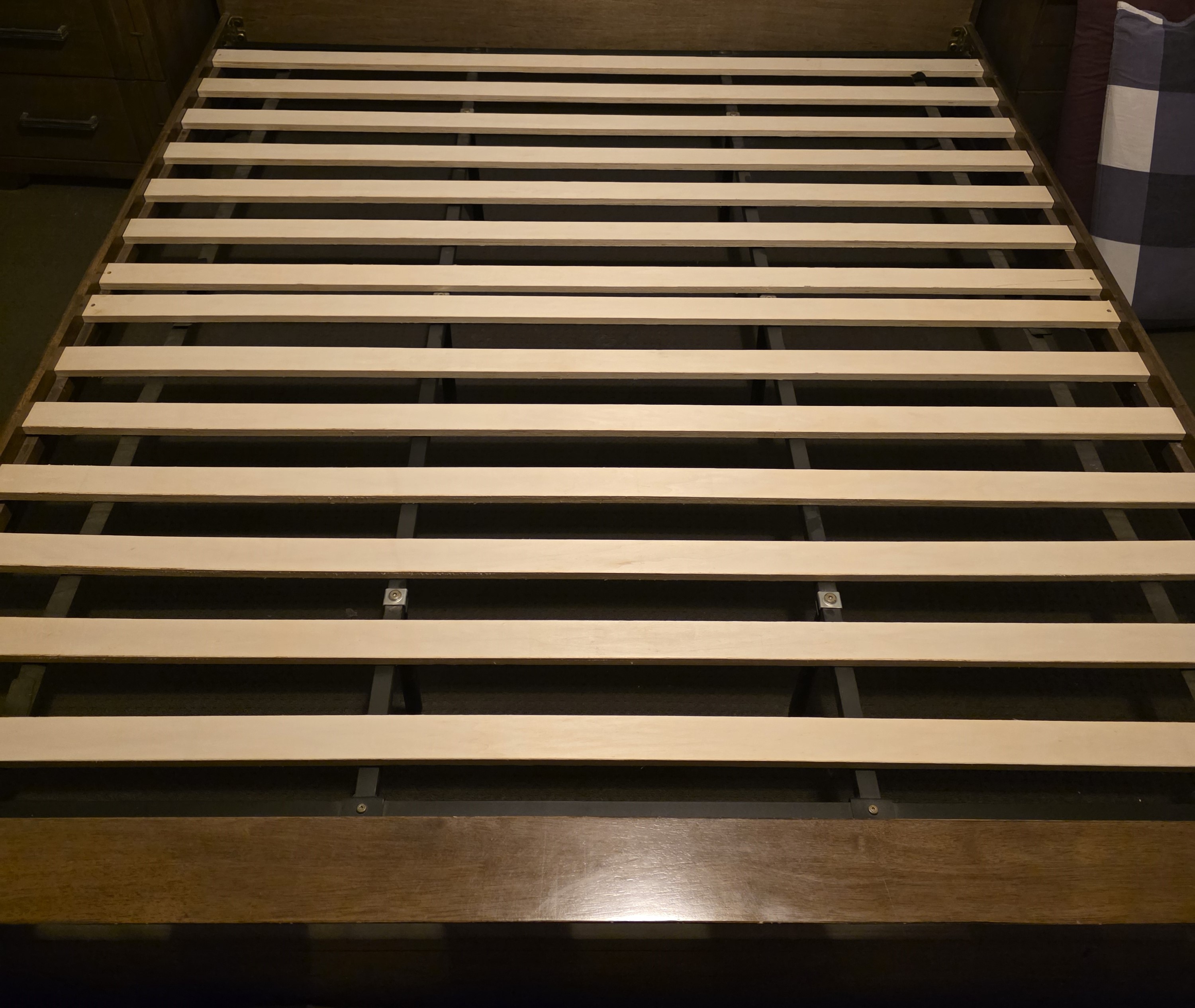 Example photo showing the full bed base